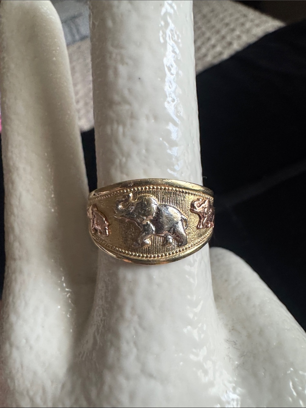 14K Gold - Gold-Tone Elephant Band Ring - Gold (8)‎